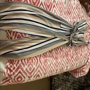 Very cute multicolored jumpsuit!